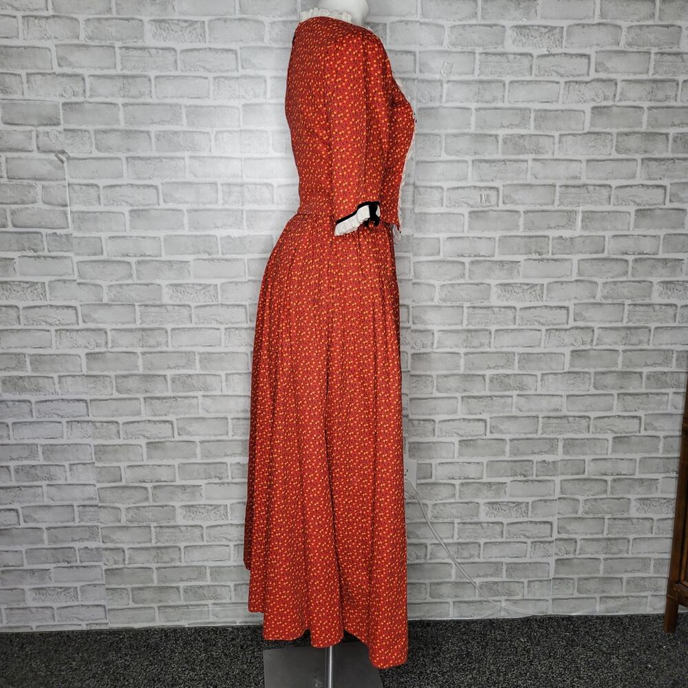 Vintage Handmade Red Floral 2 Piece Skirt Set, size Small - Picture 2 of 4